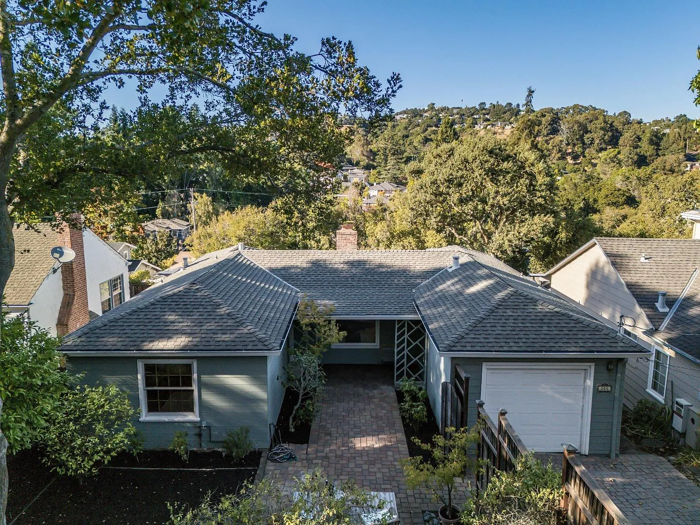 200 Manor Drive San Carlos