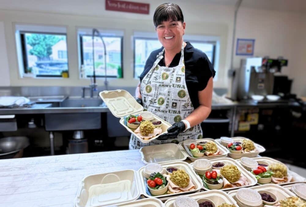 Curbside Lunch Program ACC San Carlos (4)