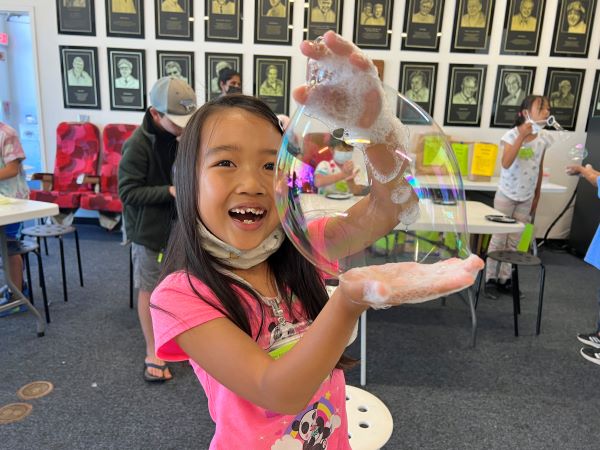 Dive into Bubble Bonanza: A Fun-Filled Hands-On Science Adventure at Hiller Aviation Museum